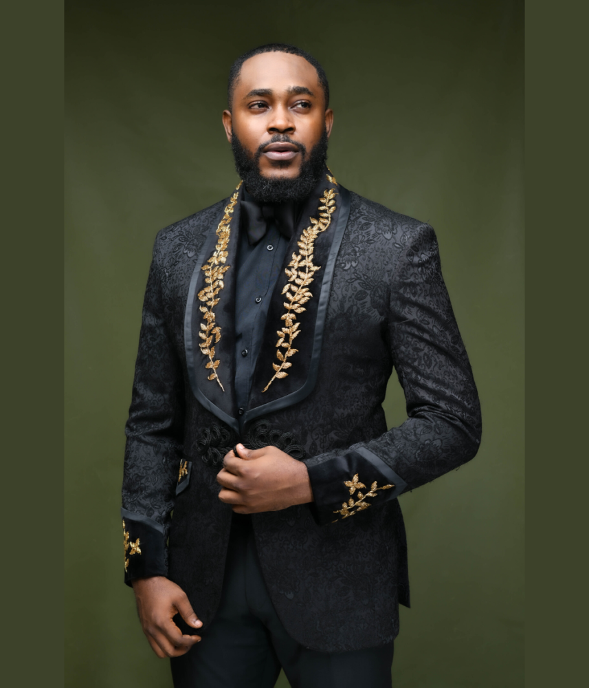 Black Jacquard Embellished Shawl Lapel Suit – Men's Custom Bespoke Suits